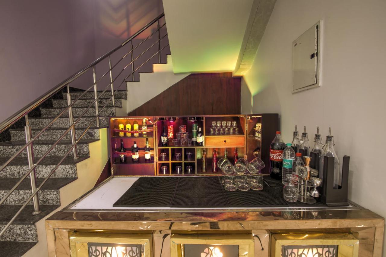 Twin Towers Bed & Breakfast Greater Noida Exterior photo