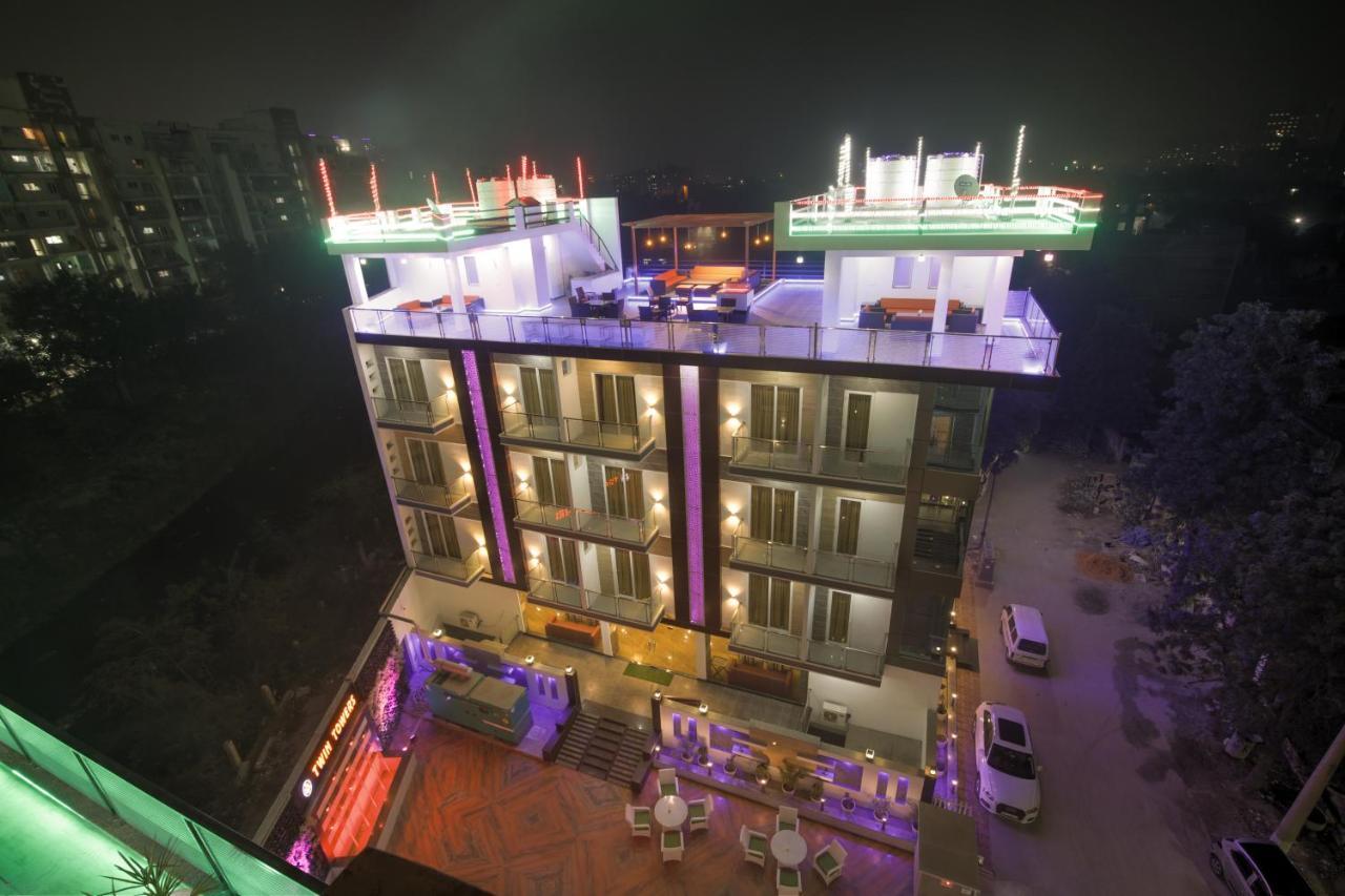 Twin Towers Bed & Breakfast Greater Noida Exterior photo